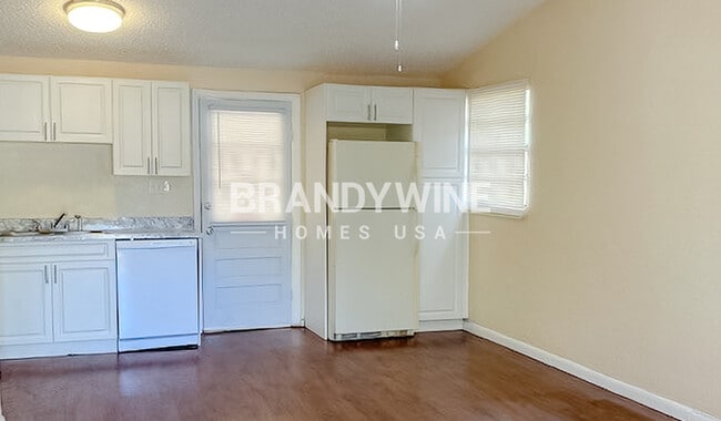 Photo - 9216 W Patterson St