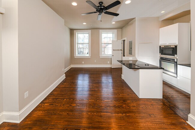 Photo - 808 N Calvert St