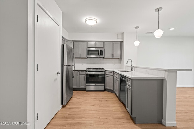 Photo - 165 Pavilion Ave Unidad 303