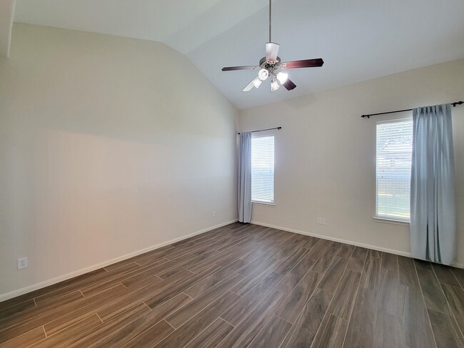Photo - 6511 Canyon Mist Ln