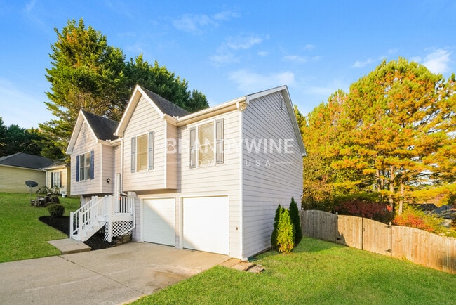 Photo - 403 Chippewa Dr SE