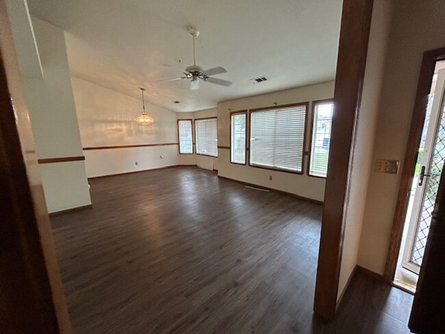 Photo - 6016 W Crowley Ave