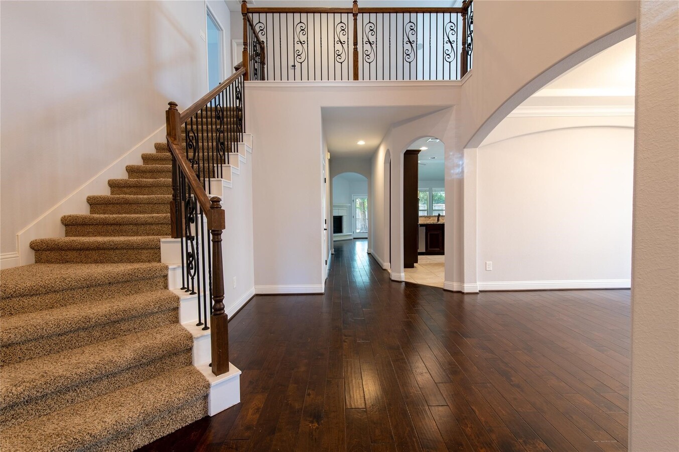 Photo - 7 Whispering Thicket Pl
