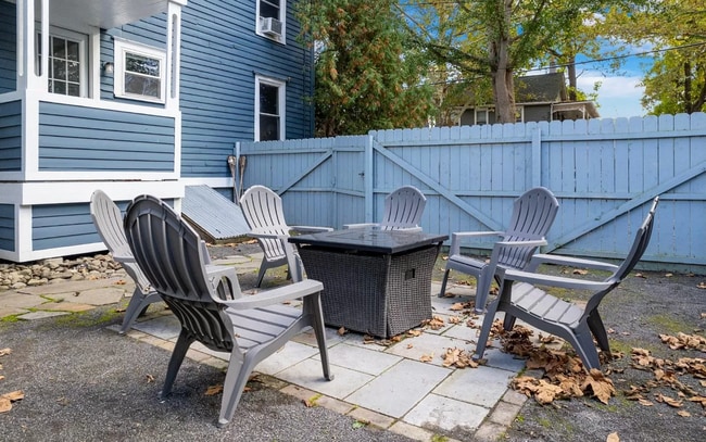 Photo - 136 Fayette St Unidad B