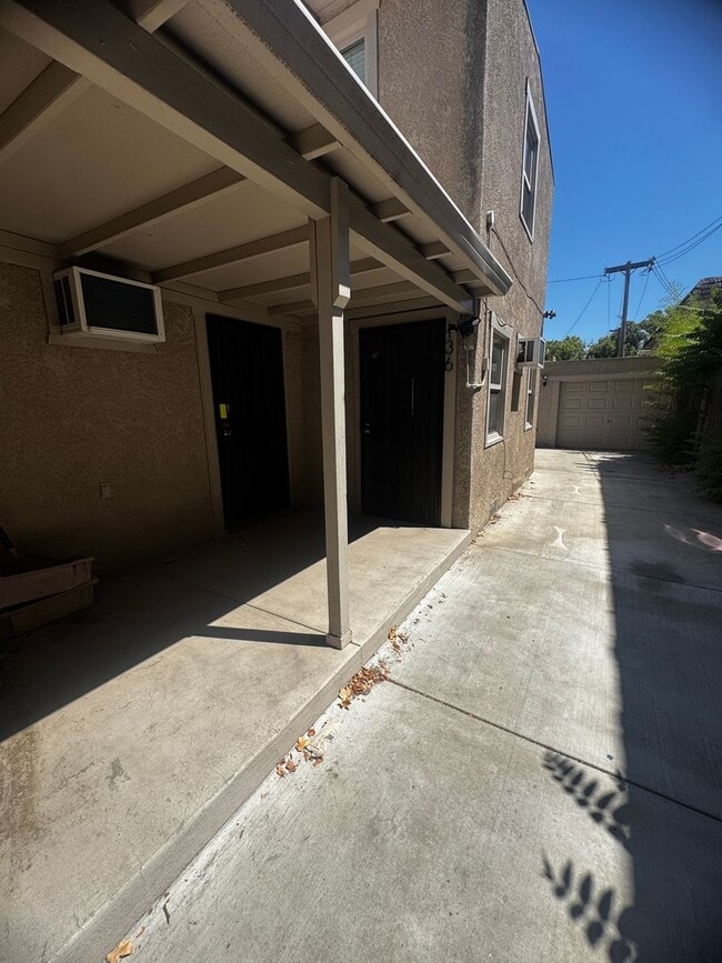 Building Photo - Delightful 2 Bedroom 1.5 Bath home