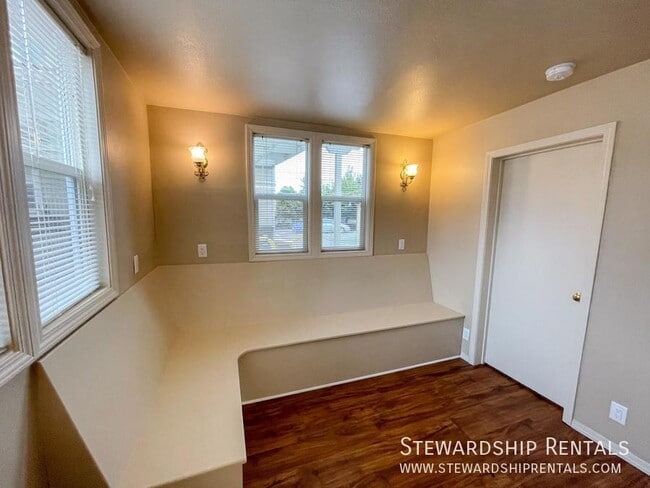 Photo - 1472 E 19th Ave