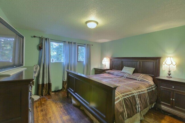 Photo - Charming 3 Bed 2 Bath Home in Eastgate