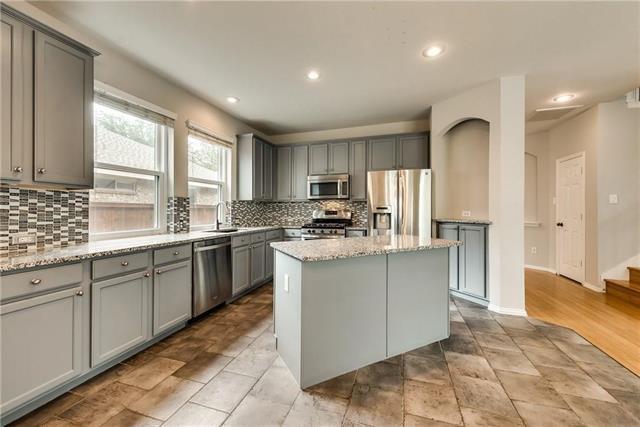 Photo - 1439 Royal Oaks Dr