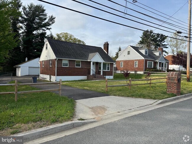 Building Photo - 4311 Ammendale Rd Rental