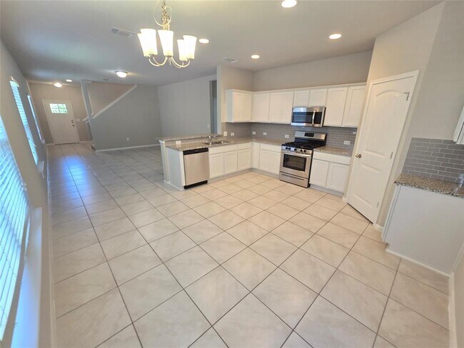 Photo - 2013 Langdale Ln