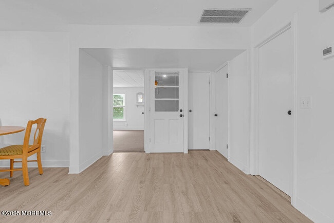 Photo - 202 9th Ave