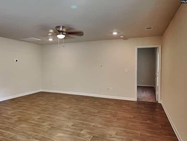 Photo - 302 Crooked Pne Ct