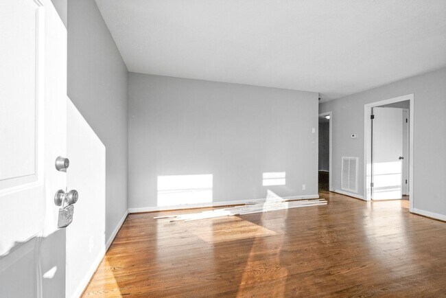 Photo - Tandy Drive-113 Unit 113C