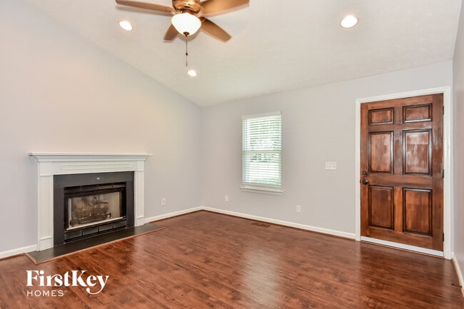Photo - 418 Silver Springs Ln