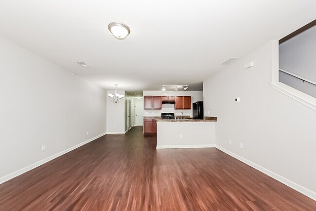 Photo - 1535 Hydrangea Ln