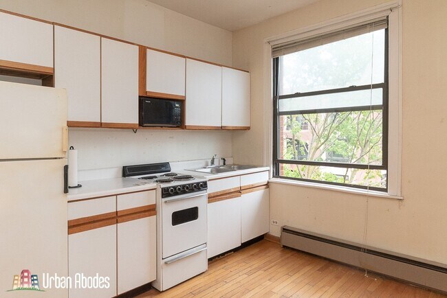 Photo - 633 W Barry Ave Unit A07C