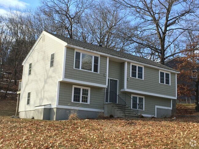 Building Photo - 41 Blueberry Hill Rd Rental