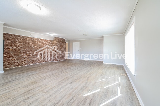 Photo - 614 Pine Hill Dr