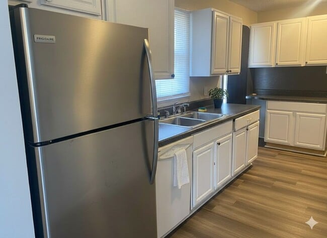 Photo - 329 Richmond Dr