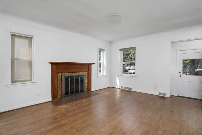 Photo - 1600 N Altadena Ave