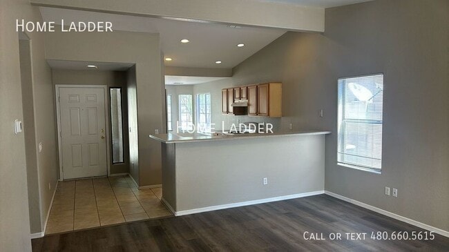 Photo - 10805 W Wilshire Dr