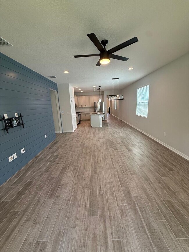 Photo - 3 BEDROOM, 2 BATHOOM IN DEANS XING/LITTLE ECON