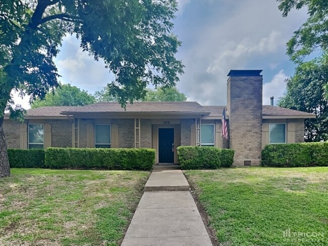 Building Photo - 1122 Oakbluff Dr Rental