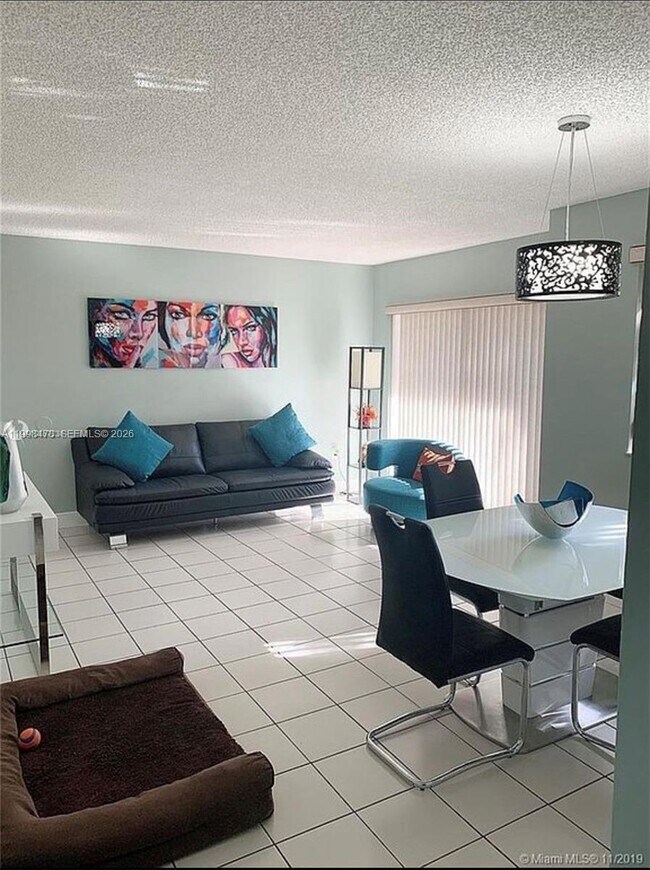 Photo - 6205 SW 131st Ct Unidad 203