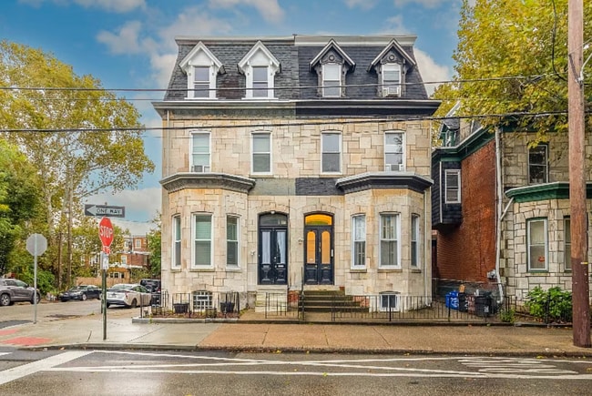 Building Photo - 3702 Spring Garden St Unit #3