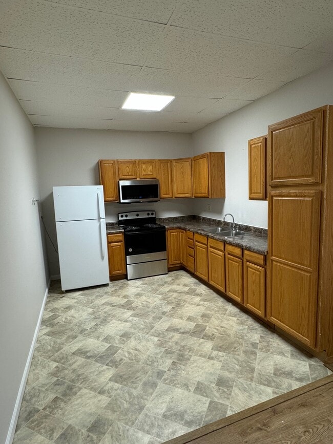 Building Photo - 104 N Water St Unit 3
