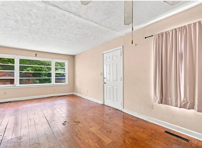 Photo - 319 Stuart Ave