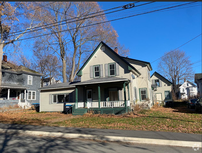 Building Photo - 386 4th St Rental