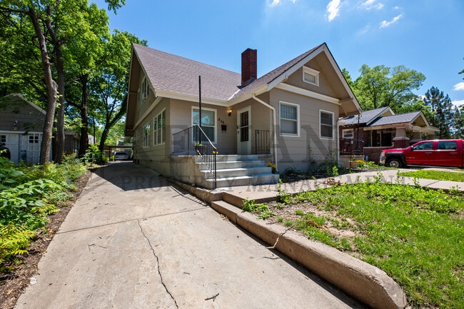 Photo - 448 N Fountain St