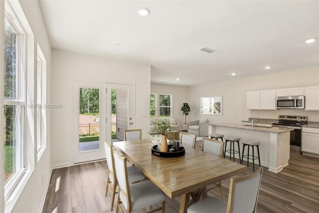 Photo - 2579 Grey Hawk Dr