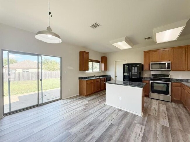 Building Photo - 1722 E Mesa Park Dr Rental