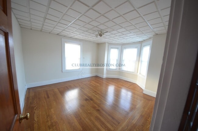 Photo - 23 Cushing St Unit 2