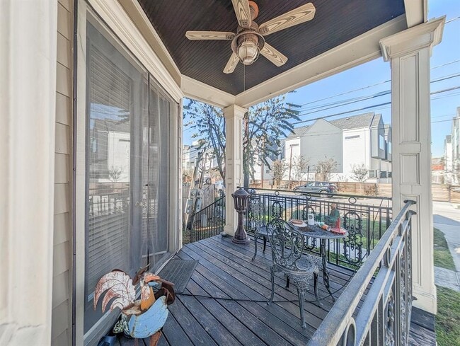 Photo - 1126 W 17th St Casa