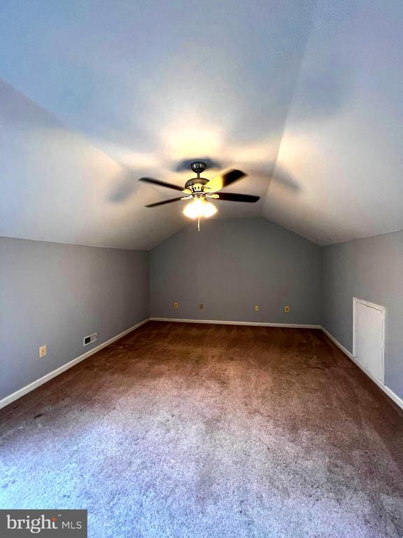 Photo - 150 Canterbury Ln