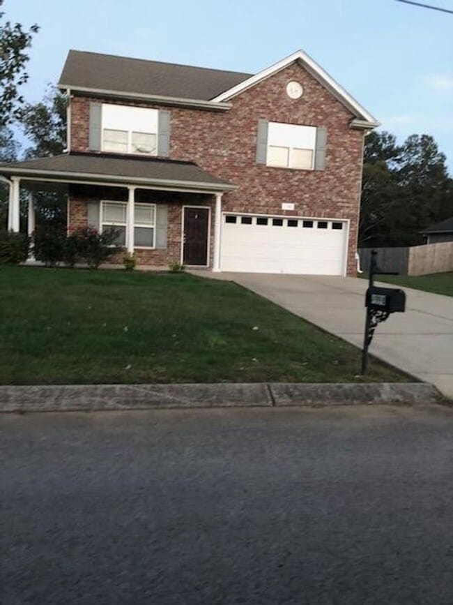 Spacious 2 story home in Whispering Woods! - Spacious 2 story home in Whispering Woods!