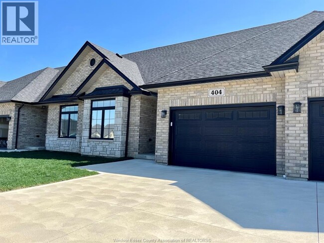 Photo - 402 Westcott Rd