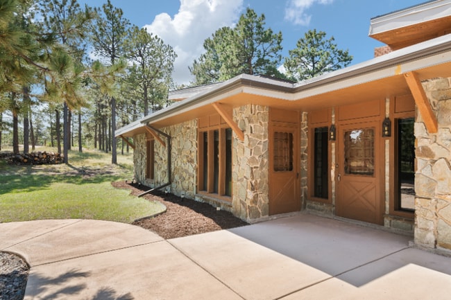 11130 Burgess Ln