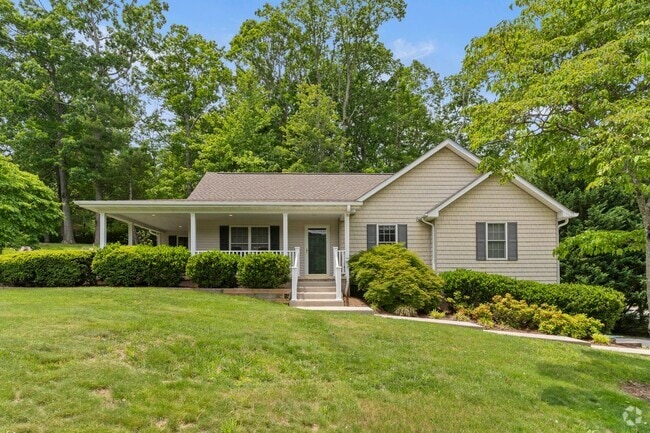 Building Photo - Haw Creek Gem Rental