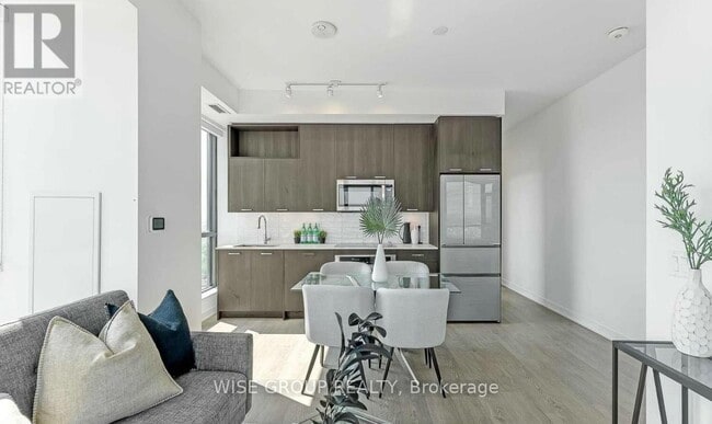 Photo - 120 Eagle Rock Way Unit LPH04