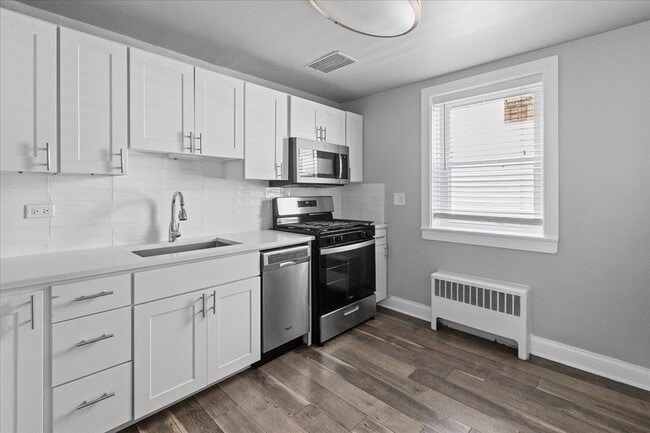 6705 N California Ave Unit 11-GW