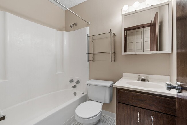 Photo - Griffin Court Apartments