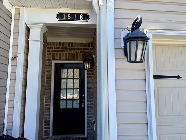 Photo - 1518 Brookmere Way