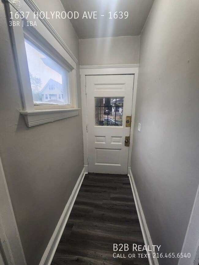 Photo - 1637 Holyrood Rd Unidad 1639