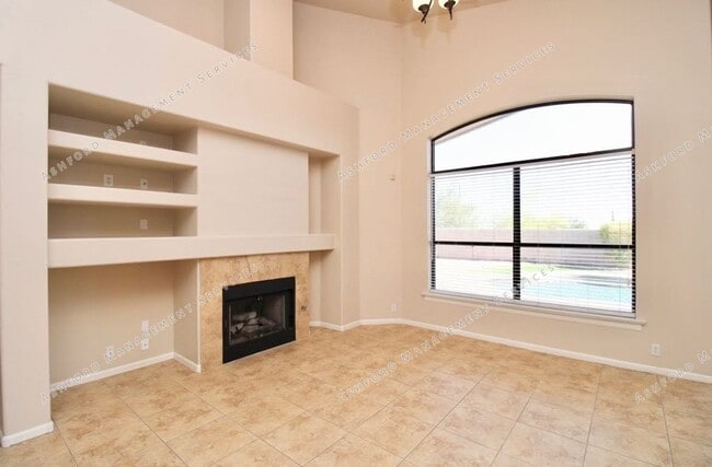 Photo - BEAUTIFUL 4 BEDROOM + LOFT ON CULDESAC WITH POOL/SPA