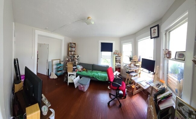 Building Photo - 985 Whalley Ave Unit 2 Rental
