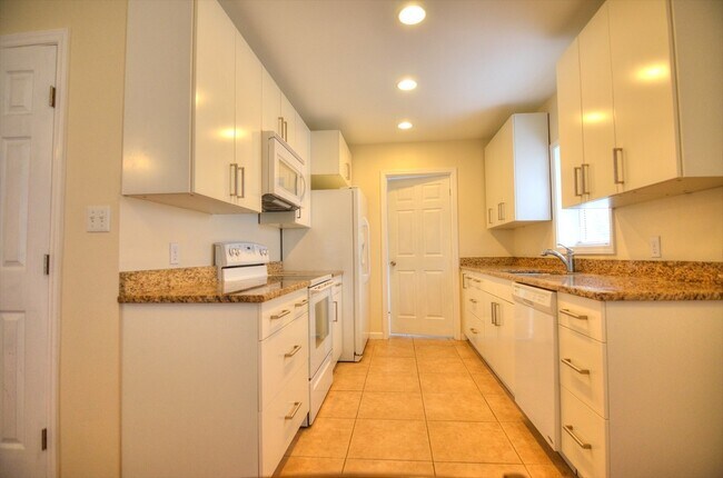 Photo - 114 Eugene St Unit 114 EUGENE ST.